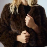 damskie płaszcze Reserved – przewodnik po stylowych i funkcjonalnych okryciach