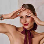 Perły, srebro, broszki i statement – jak dobrać biżuterię na karnawał 2026